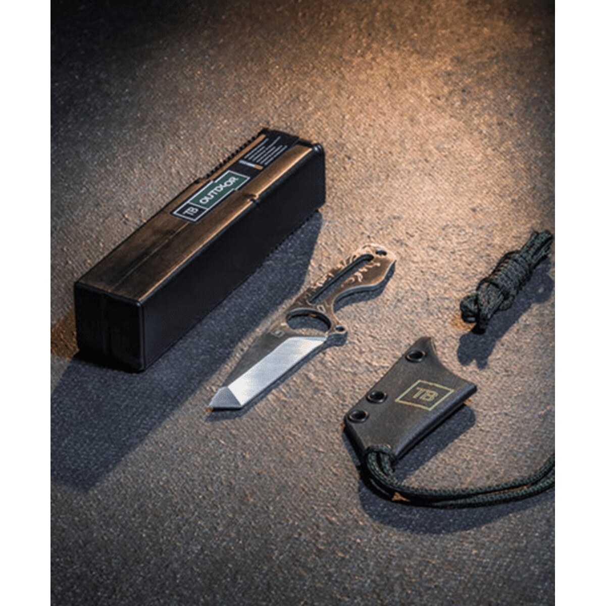 S-NECK Knife with Kydex Sheath + Cord