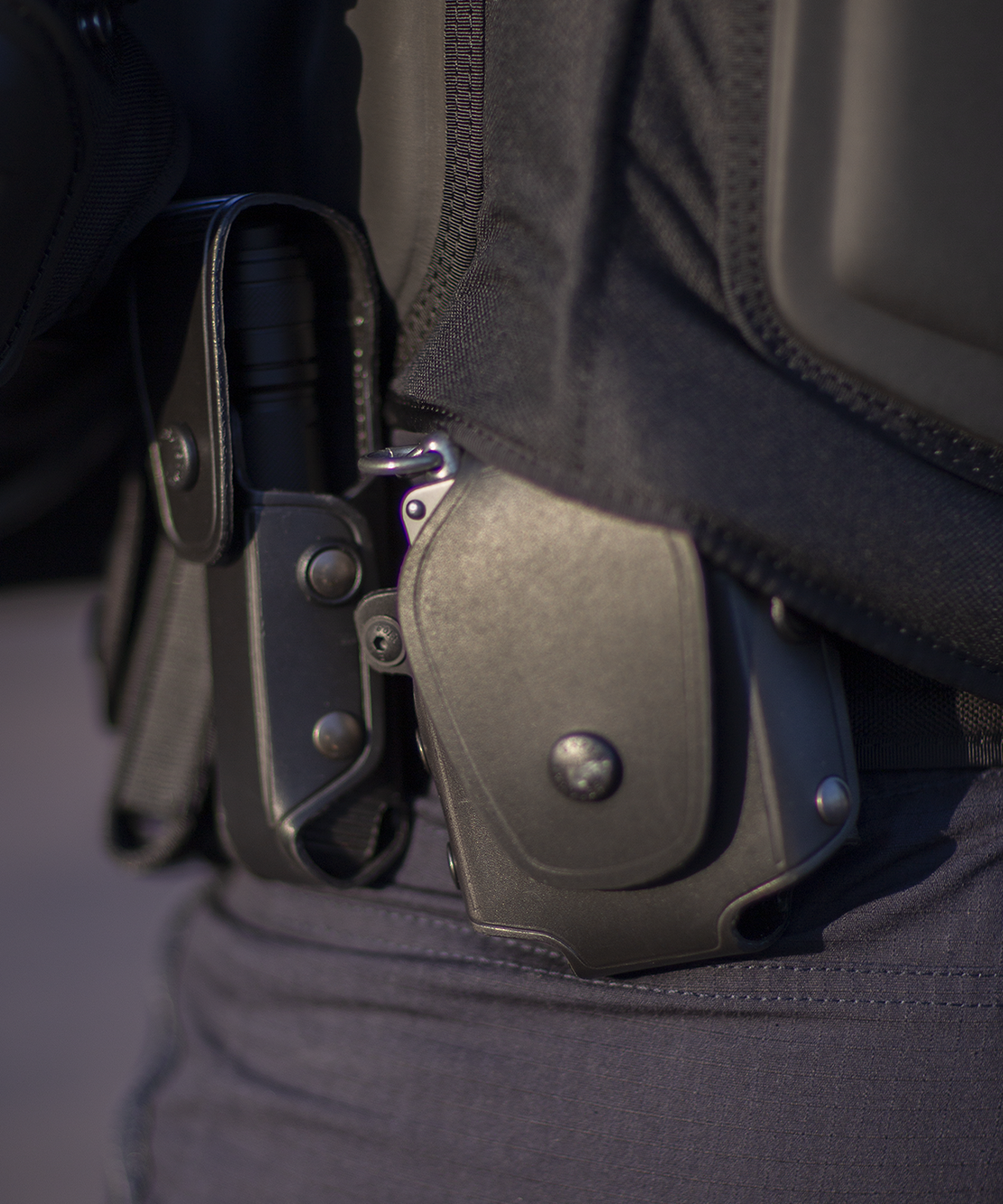 990350 porte-menottes et porte lampe gk pro police gendarme